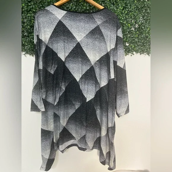 Catherines Womens Knit Tunic Size 4X Black White Checkered Rhinestone Scoop Neck - Picture 6 of 12